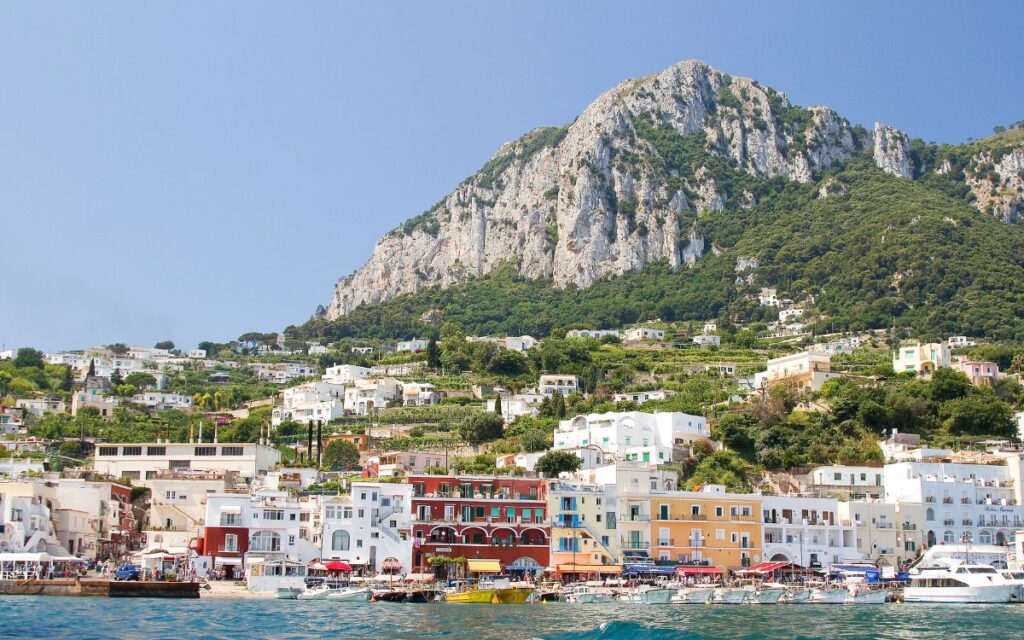 Capri Saar Itaalias