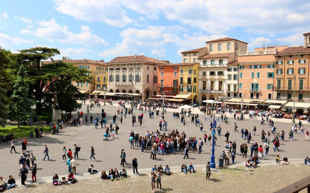Verona vaatamisväärtus - piazza bra verona